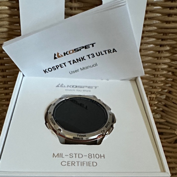 T3 Ultra Smartwatch with GPS - Black and Silver - never used - Picture 7 of 11
